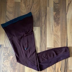 Women’s Maroon full length Nike leggings